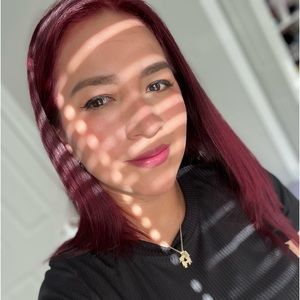 Meet your Posher, Ada